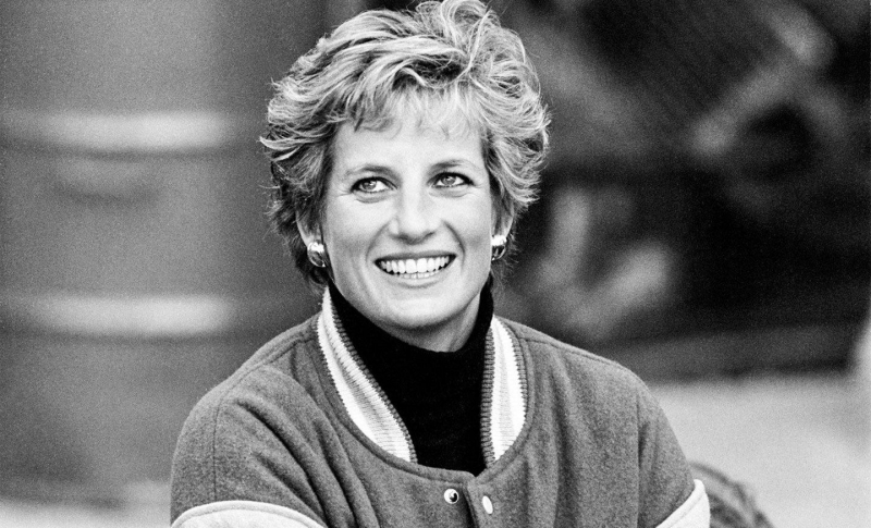 Teoria conspirației legată de moartea Prințesei Diana. Ce s-a găsit sub scaunul șoferului după tragicul accident de mașină
