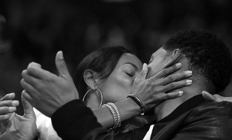 Au apărut din nou de mână după o pauză de 10 luni. Unde a fost fotografiat cuplul celebru când toată lumea se întreba dacă mai sunt împreună - FOTO