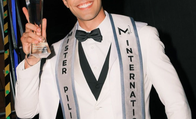 Un filipinez de 28 de ani a fost desemnat „Cel mai frumos bărbat din lume”. Cum arată câștigătorul Mister International 2025 - FOTO