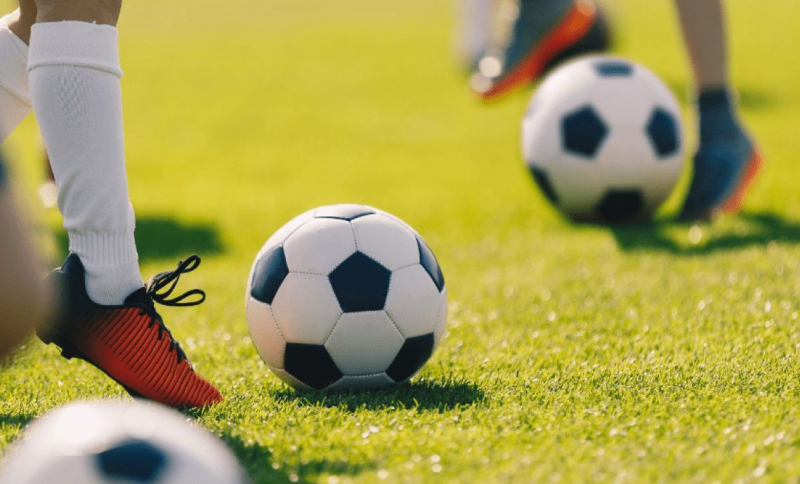 Au revenit pe teren! Ion Suruceanu, Corneliu Botgros, Alexandru Vdovicenco și Arseni Botnaru au relansat echipa de fotbal a artiștilor - VIDEO