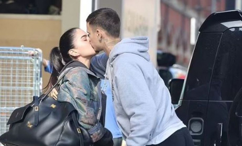 Triunghiul amoros care a declanșat un scandal monstru într-una dintre cele mai iubite familii din showbiz. S-a împăcat cu fosta iubită a fratelui său, la șase luni de la despărțire