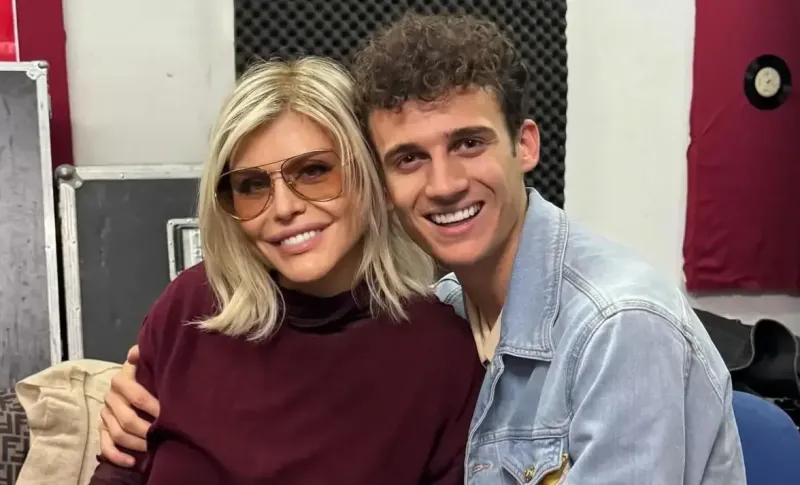 Gabriel Nebunu, show total la Sala Palatului din București! Interpretul a cântat, plin de emoții, alături de Loredana Groza - FOTO/VIDEO