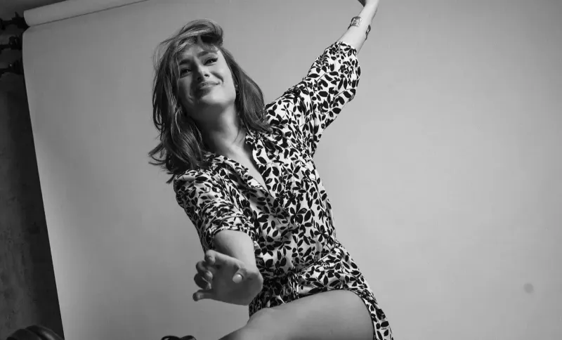 Redescoperă feminitatea și echilibrul interior prin mișcarea ODA! Otilia Stratu, ghid în mișcare conștientă: „Reglajul emoțional și starea de relaxare, de liniște îți permite să te duci mai departe în... ” - VIDEO