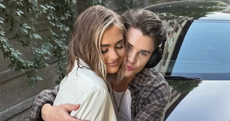 A spart topurile! La nici o lună de la lansare, noua melodie a Iulianei Beregoi și a lui Cristian Porcari a depășit două milioane de vizualizări - VIDEO