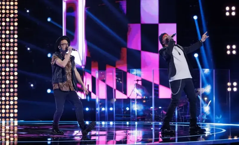 Cel mai așteptat moment! Haris Zindani și Adrian Cârciova au combinat piesa lui Bruno Mars cu cea a lui Johnny Romano, „Na janau”, iar rezultatul a fost de senzație. Cu cine a mers mai departe Irina Rimes la Vocea României - VIDEO

