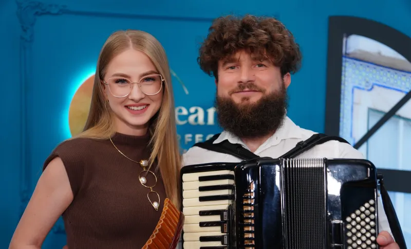 Adriana Babin și Misha Grossu pun cărțile pe față. Cum a ajuns muzica instrumentală să umple sălile în Moldova - VIDEO
