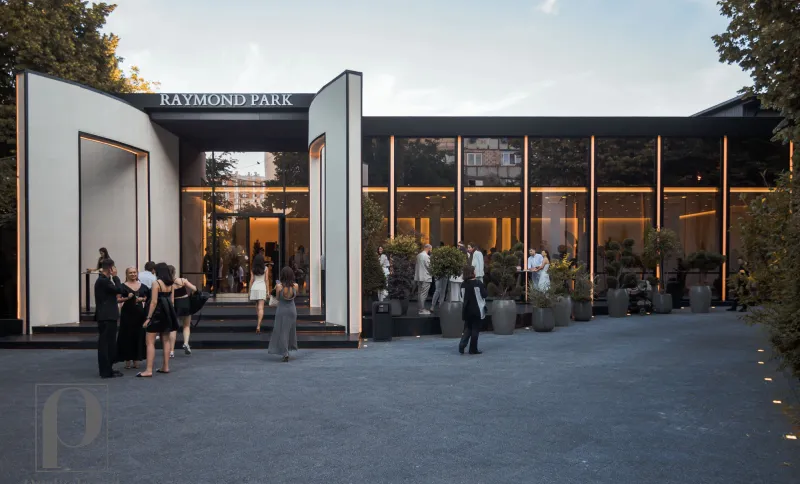 Atmosferă premium și eleganță franceză, Raymond Park a găzduit petrecerea de vară Perfecte.md într-un decor de poveste - VIDEO