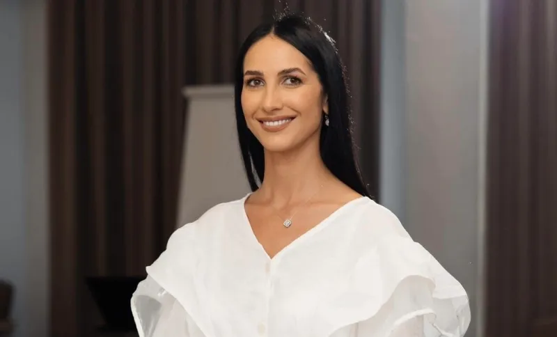 De ce tot mai mulți specialiști din beauty aleg să își construiască un venit și dincolo de salon. Mariana Pleșca explică fenomenul