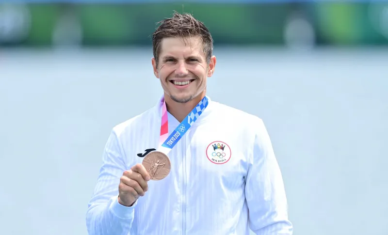 Serghei Tarnovschi, pe podium la Montreal. Canoistul moldovean a obținut medalia de argint - FOTO