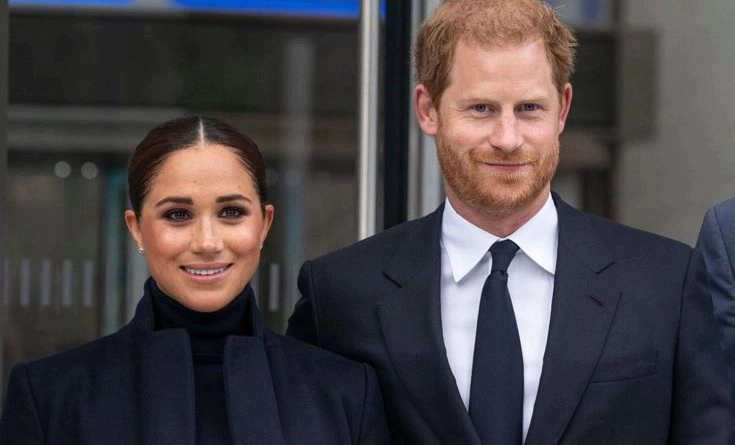 Tensiuni regale. Prințul Harry și Meghan Markle, supuși unor controale drastice pentru a nu filma pe ascuns întâlnirea cu Regele Charles