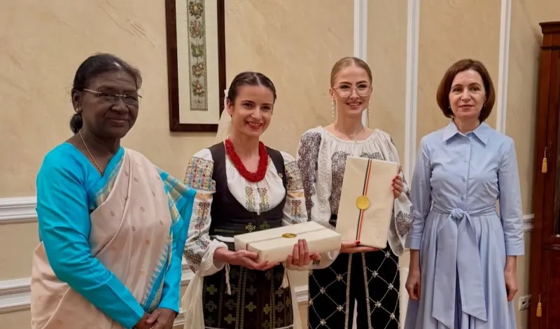 Moment impresionant pentru artistele Adriana Babin și Stela Botez. Au cântat la cina oficială dedicată președintelui Indiei, Droupadi Murmu - FOTO