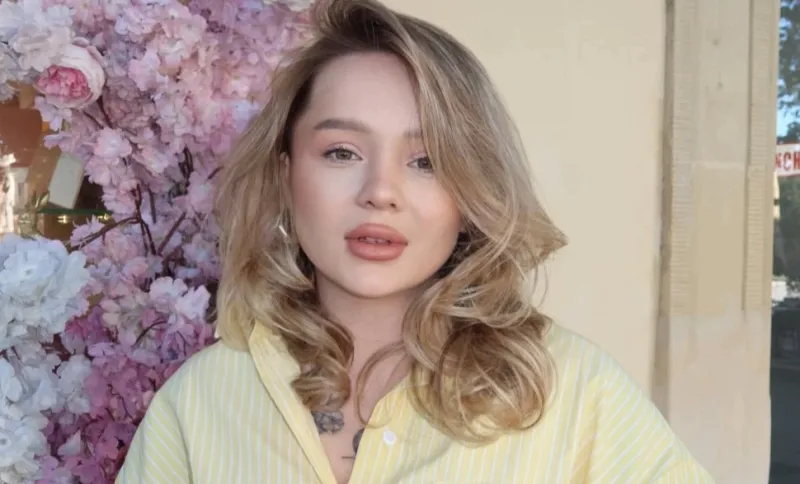 Daniela Costețchi, descurajată de o profesoară să frecventeze cercul de poezie: „Mi-a zis că poate mai bine rămân doar la teatru. Peste ani, am scos cartea mea cu poezii” - VIDEO