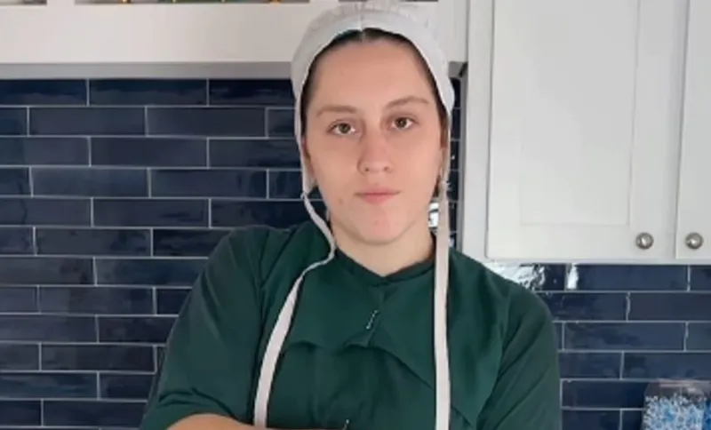 La 18 ani, a fugit din comunitatea Amish cu doar 24 de dolari. Astăzi, este vedetă pe TikTok, cu milioane de urmăritori




