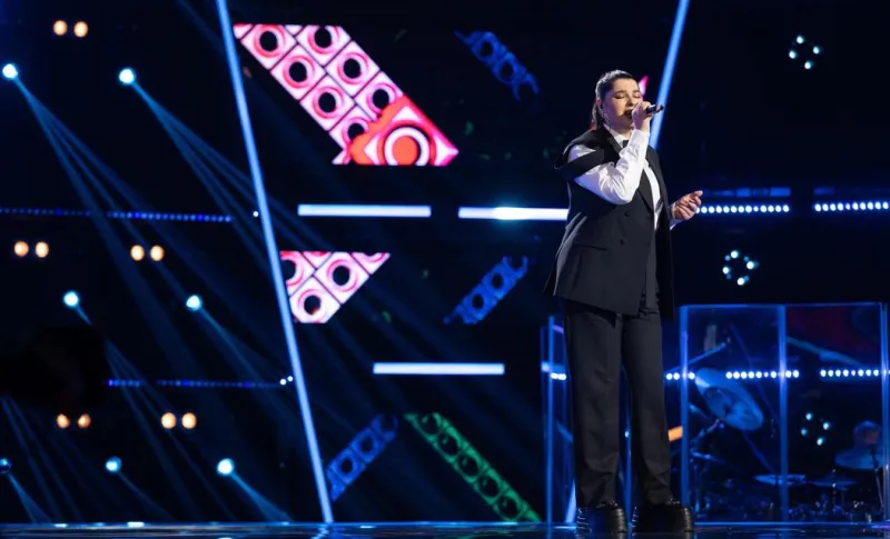 Ioana State, de la stand-up - la „Vocea României”! A întors două scaune, iar Theo Rose a avut o reacție neașteptată când a văzut-o pe scenă - VIDEO