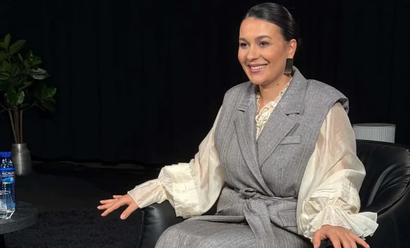 Zina Bivol, în ipostaza de invitată în propriul podcast. Prezentatoarea răspunde cursanților de la Școala de Comunicare „FII” – VIDEO