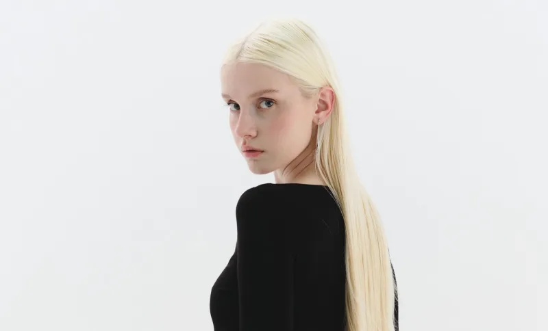 Moldoveanca Alexandra Serebrinscaia - dezvăluiri despre cum a reușit să ajungă pe coperta ELLE România: „Următorul meu vis este fără îndoială o copertă Vogue” - INTERVIU