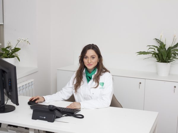 Ce simte un om care tocmai sufera un infarct? Dr. Oana Gheorghe-Fronea, despre semnele si simptomele inimii care ne trimit de urgenta la spital