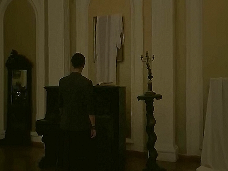 Primul videoclip The Peeno, filmat in muzeu. O sa-ti placa ce a iesit - VIDEO