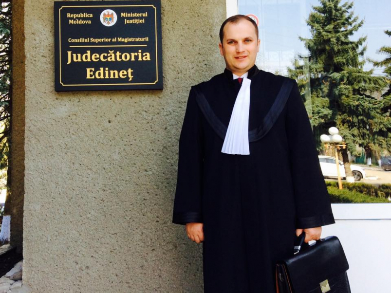 Excentricul avocat Valerian Manzat, condamnat la 9 ani de inchisoare cu EXECUTARE