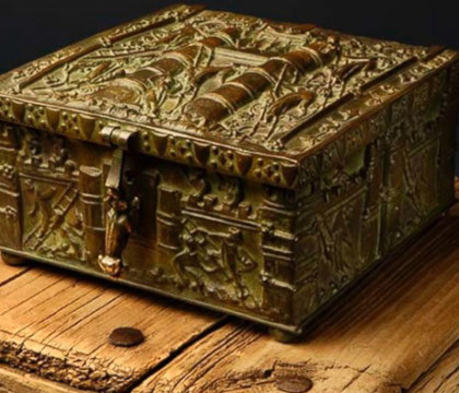 A ascuns un cufar si acum mii de oameni din toata lumea calatoresc sa-l caute. Ce a ascuns inauntru un batran de 84 de ani