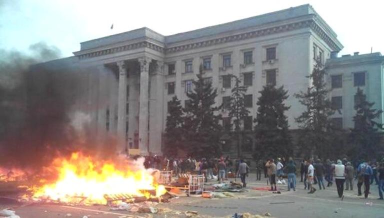 IMAGINI SOCANTE. Tragedia de la Odesa. Ce a lasat in urma incendiul din Casa Sindicatelor. GALERIE FOTO