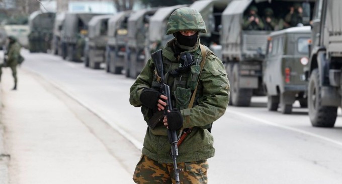 INCIDENT la frontiera Ucrainei cu Rusia: Au incendiat un punct vamal ucrainean. Oficial rus: "Este o provocare"