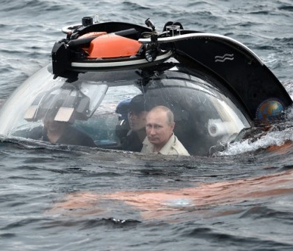 Putin s-a scufundat intr-un batiscaf in Marea Neagra pentru a cerceta epave. Ce a anuntat de pe fundul marii. VIDEO