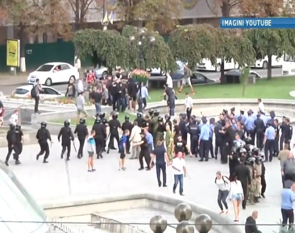 Roman Mihaes: Cedarea lui Putin si efectele asupra Ucrainei si R.Moldova