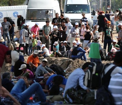 "Ne-am simtit amenintati". Stare de urgenta intr-un oras de la granita Macedoniei cu Grecia din cauza imigrantilor