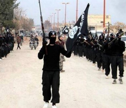 Franta ia in considerare posibilitatea efectuarii de atacuri aeriene impotriva Statului Islamic in Siria
