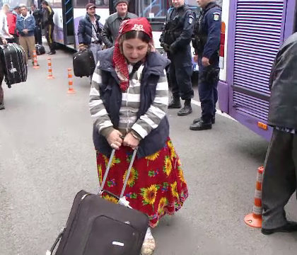 Oferta statului francez pentru a scapa de tiganii din Romania care cersesc aici: "Multumim la francezi, sa le dea Dumnezeu sanatate"