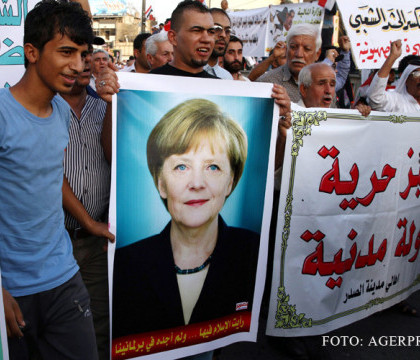 De ce Germania "Doamnei de Fier" ii primeste pe imigranti cu bratele deschise. Merkel: "Am devenit tara sperantei"