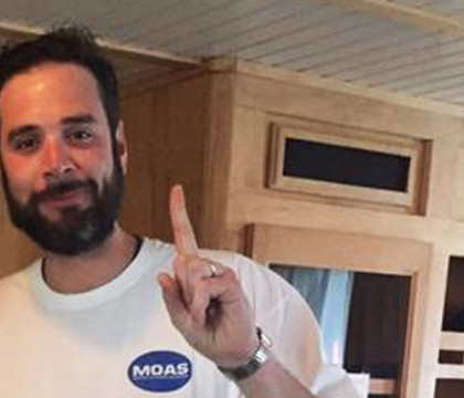 Milionarul care si-a cheltuit trei sferturi din avere pentru refugiati. "Daca ajung in strada, stiu ca am facut ce trebuia"