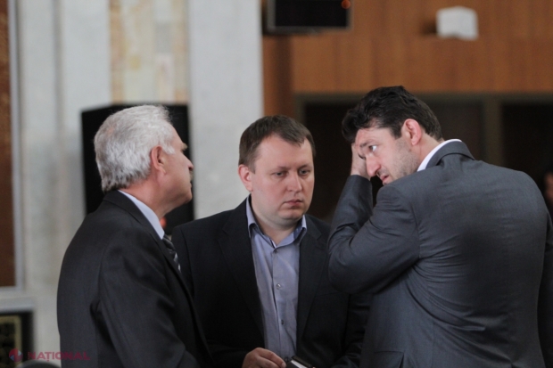SCANDAL in PCRM: Voronin vrea sa SCAPE de Petrenco si Muntean?   "Sa scrie cerere de iesire din partid"