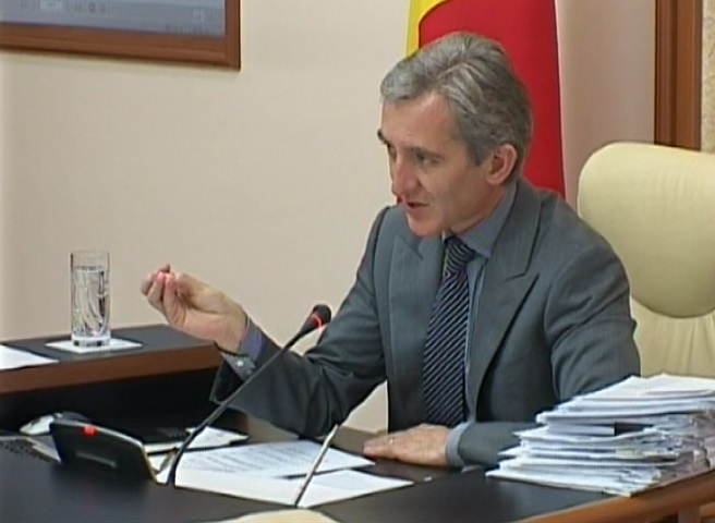 OFICIAL. Guvernul va aloca peste 24 de milioane de lei pentru reparatia drumurilor locale