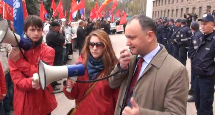 ZdG: Cine finanteaza " rusismul" lui Dodon? Cheltuielile de milioane si afacerile membrilor PSRM