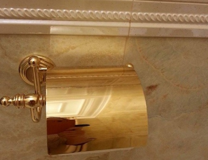 FOTO. 7 camere si o baie poleita cu aur. Luxul de neimaginat din cabinetul fostului procuror al Ucrainei