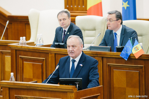 Timofti in Parlament: "Traiasca Moldova in UE". Ce i-a indemnat presedintele pe deputati