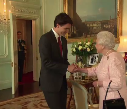Premierul canadian Justin Trudeau, in vizita la Palatul Buckingham. Cum a fost intampinat de Regina Elisabeta