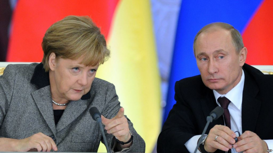 Vladimir Putin si Angela Merkel considera ca situatia din Ucraina tinde sa se deterioreze