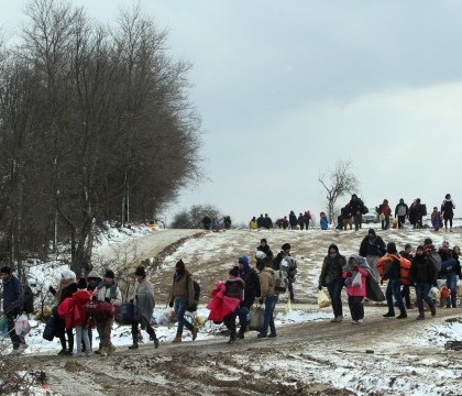 Inchiderea migrantilor musulmani in tabere pentru a preveni terorismul sexual. Propunerea liderului extremei drepte olandeze