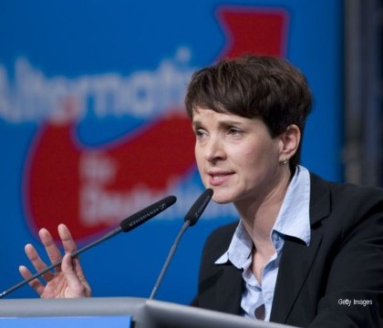 O lidera extremista din Germania cere dreptul ca politstii sa impuste imigrantii ilegali: Daca e necesar, sa foloseasca arme
