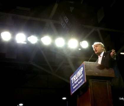 Jurnalist, agresat de un agent al serviciilor secrete americane la un miting de-al lui Trump. Ce a patit reporterul