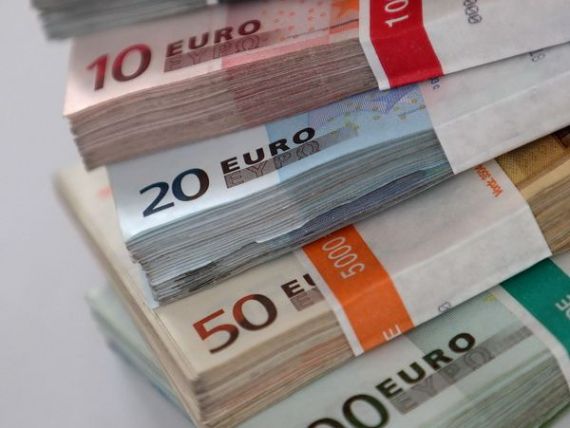 Tara care primeste de la Germania 114 tone de bani, in bancnote euro. Schimbare majora in UE, din 2015