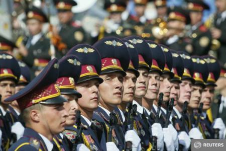 Modificari in armata ucraineana: Va fi construita dupa modelul elvetian