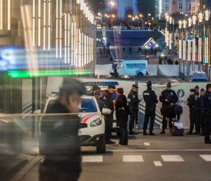 Zeci de morti si multe semne de intrebare, dupa atacurile din Belgia. Dungaciu: "Surprinzator, Germania nu a fost atacata"