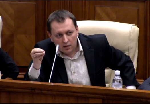 Grigori Petrenco cere Procuraturii Generale initierea unui dosar penal pe numele lui Plahotniuc pentru fals in acte