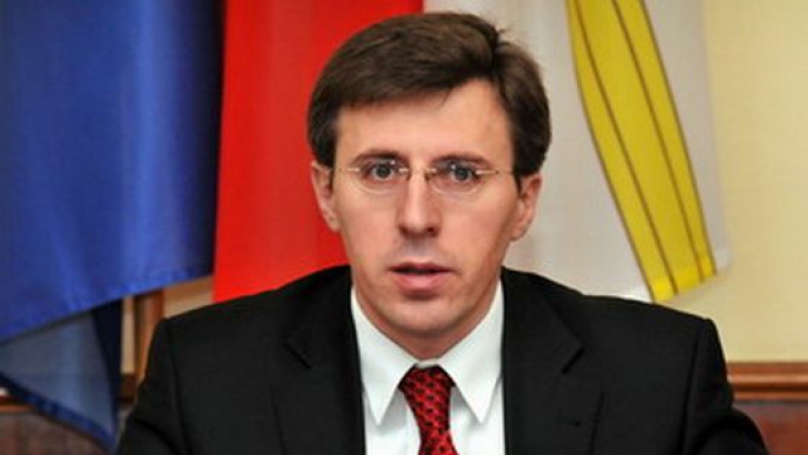 Dorin Chirtoaca i-a inmanat Sofiei Rotaru insemnele de cetatean de onoare al capitalei