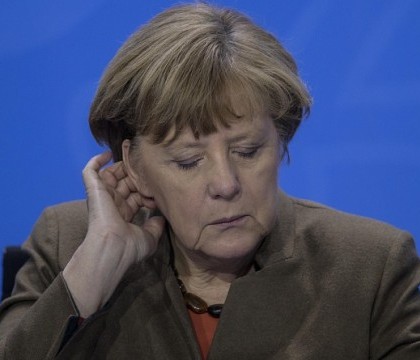 Angela Merkel a recunoscut. In Europa au fost introdusi \'\'teroristi\'\' in mod clandestin odata cu refugiatii