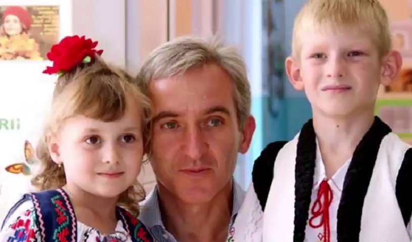 "Ii dorim sanatate caci are multe probleme". Cum este felicitat Iurie Leanca intr-un video postat pe internet